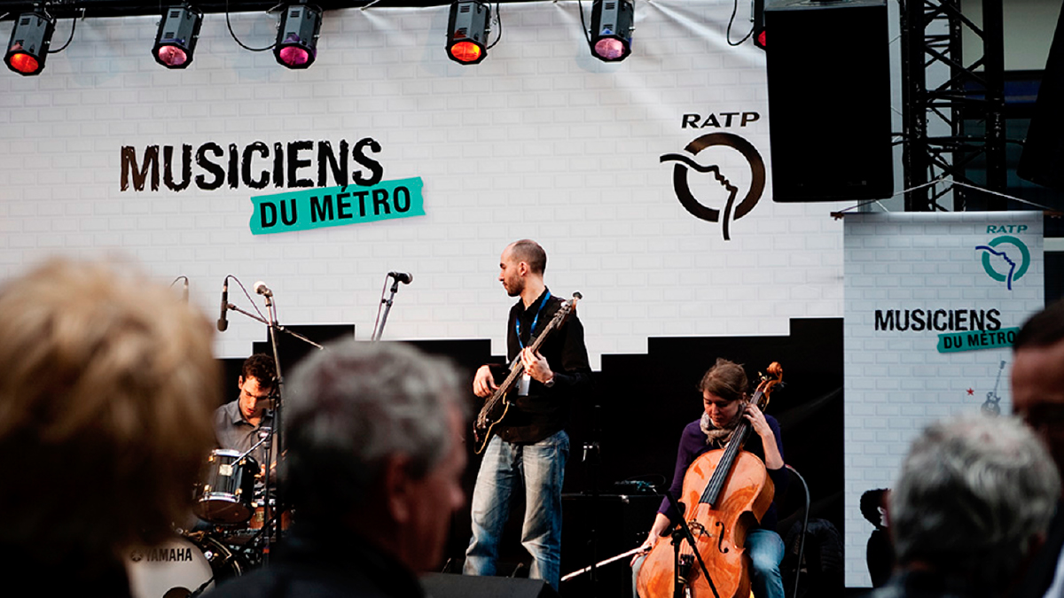 Scène des Musiciens du Métro - Designed by Curius