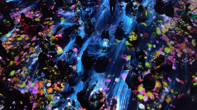 L'équipe Curius à l'expo TeamLab